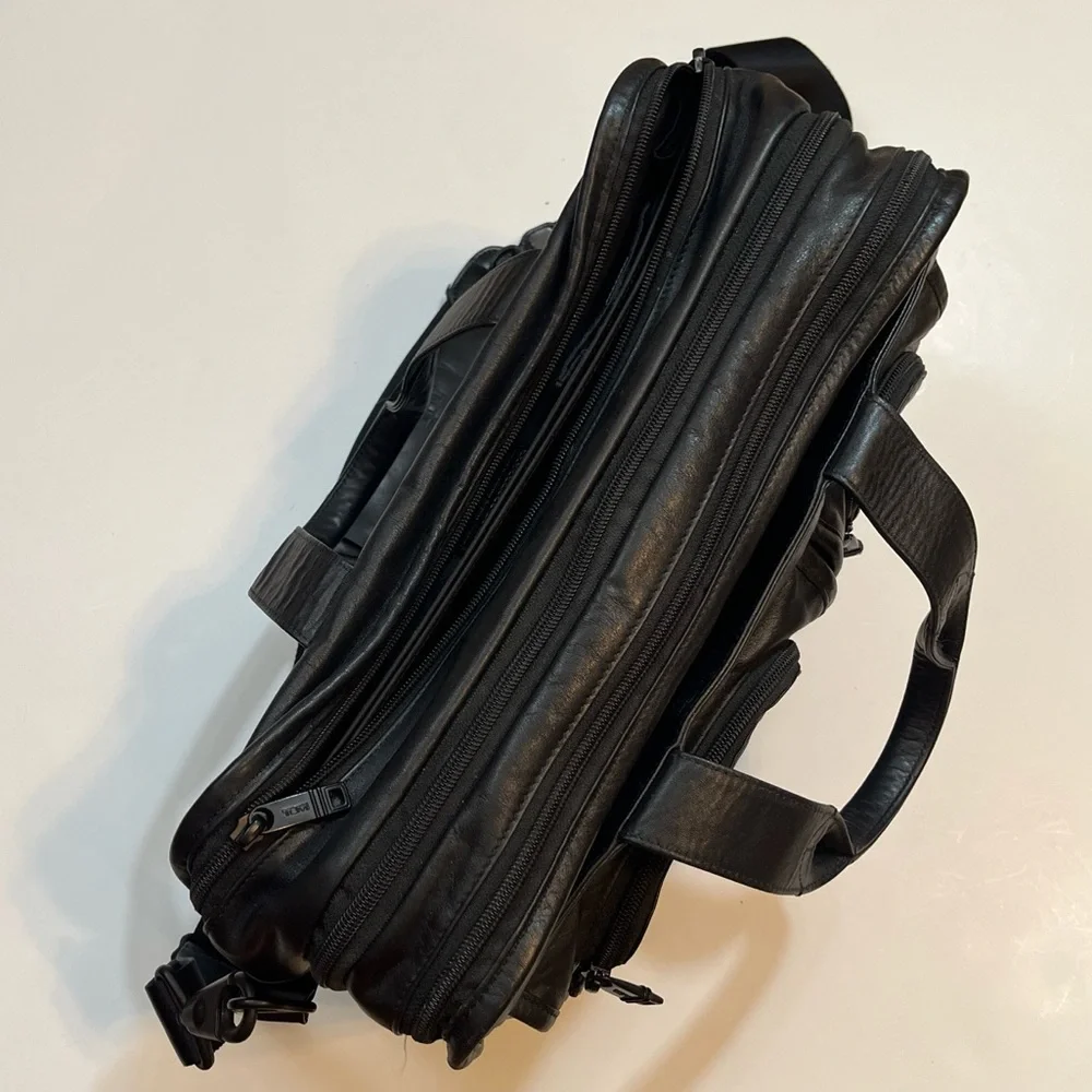 TUMI 96141DH Black Leather Shoulder Laptop Bag
